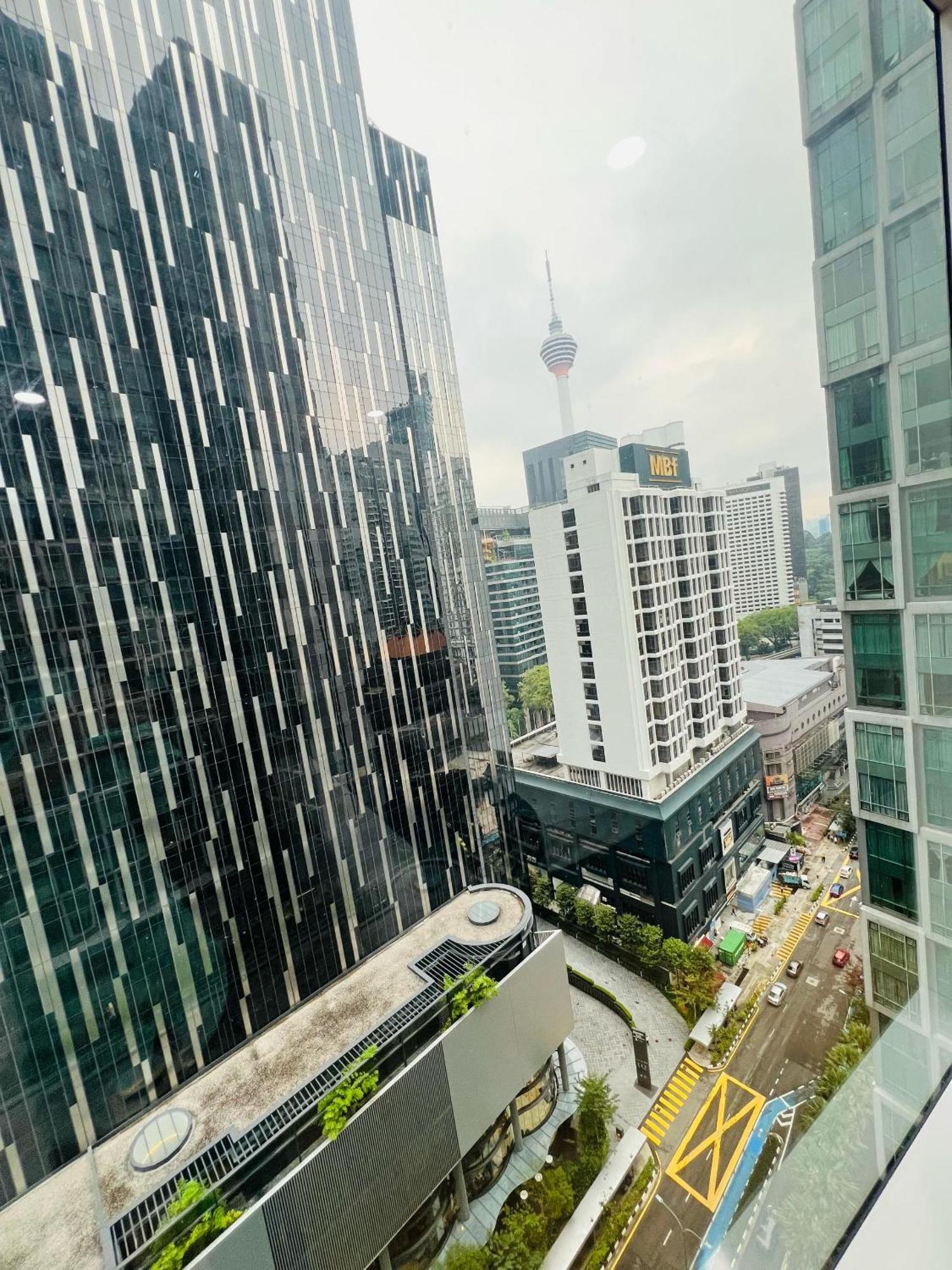 Soho Suites Klcc By Comfort Suites Kuala Lumpur Exterior photo
